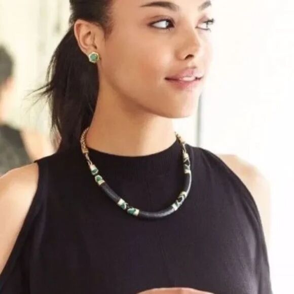 Stella & Dot Odeon Pendant Necklace - Picture 7 of 12